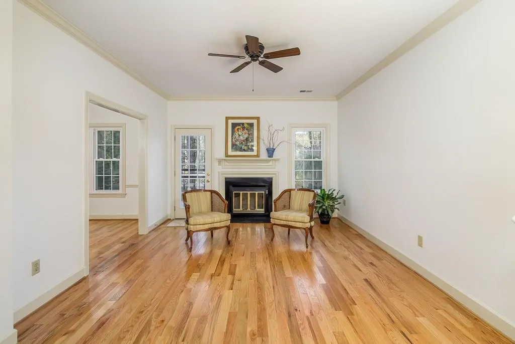 1160 Windsor Parkway Unit 3, Atlanta, Georgia 30319, 3 Bedrooms Bedrooms, ,2 BathroomsBathrooms,Residential,Sold,1160 Windsor Parkway Unit 3,6106493