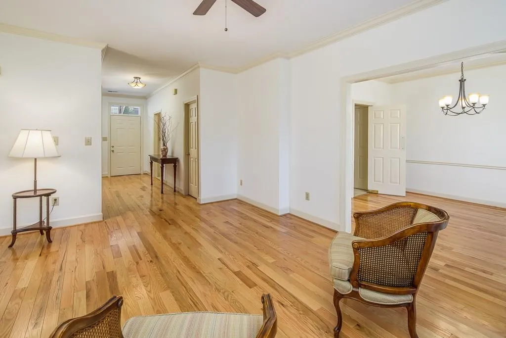 1160 Windsor Parkway Unit 3, Atlanta, Georgia 30319, 3 Bedrooms Bedrooms, ,2 BathroomsBathrooms,Residential,Sold,1160 Windsor Parkway Unit 3,6106493