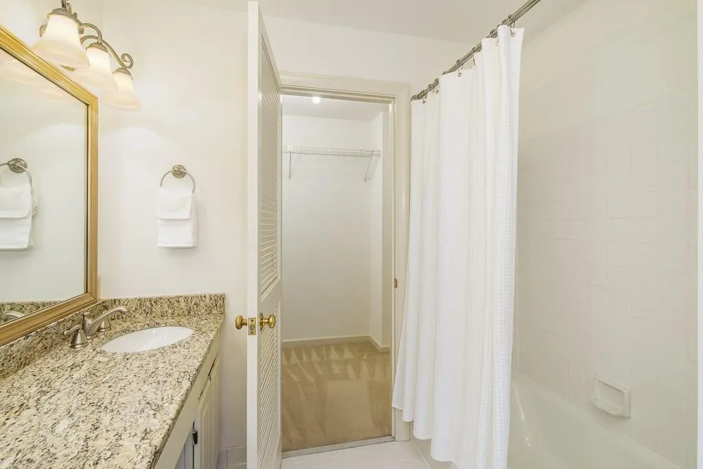 1160 Windsor Parkway Unit 3, Atlanta, Georgia 30319, 3 Bedrooms Bedrooms, ,2 BathroomsBathrooms,Residential,Sold,1160 Windsor Parkway Unit 3,6106493