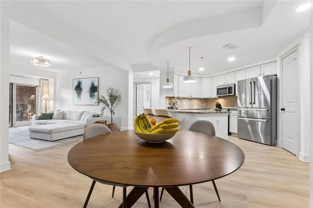200 River Vista Drive Unit 311, Atlanta, Georgia 30339, 2 Bedrooms Bedrooms, ,2 BathroomsBathrooms,Residential,For Sale,200 River Vista Drive Unit 311,7740298