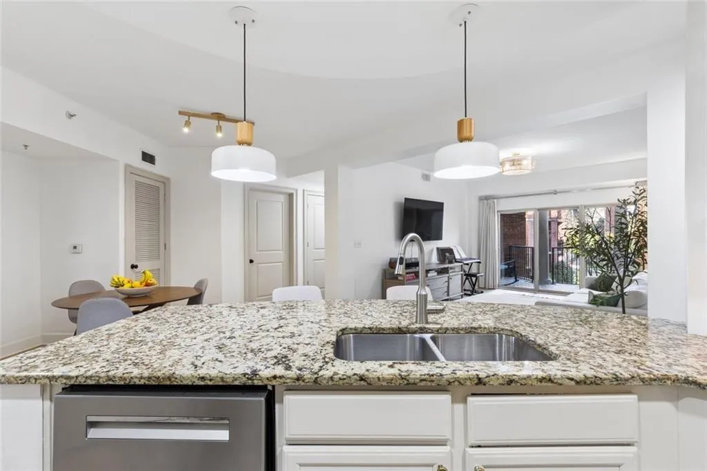 200 River Vista Drive Unit 311, Atlanta, Georgia 30339, 2 Bedrooms Bedrooms, ,2 BathroomsBathrooms,Residential,For Sale,200 River Vista Drive Unit 311,7740298
