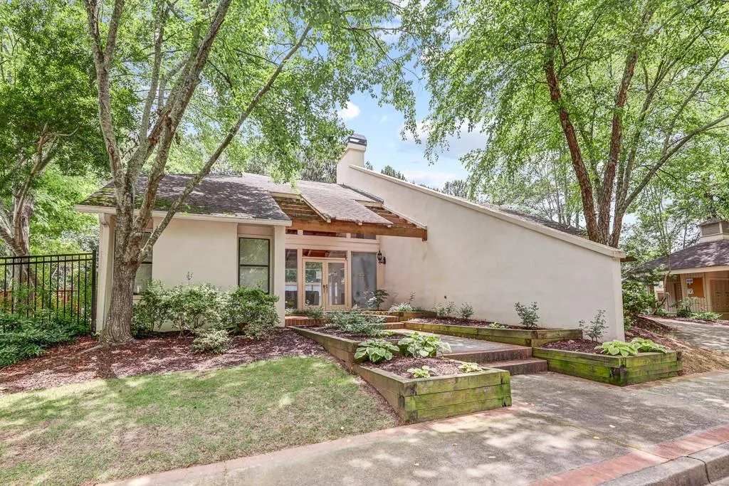 1703 Huntingdon Chase, Sandy Springs, Georgia 30350, 1 Bedroom Bedrooms, ,1 BathroomBathrooms,Residential,Sold,1703 Huntingdon Chase,6898981