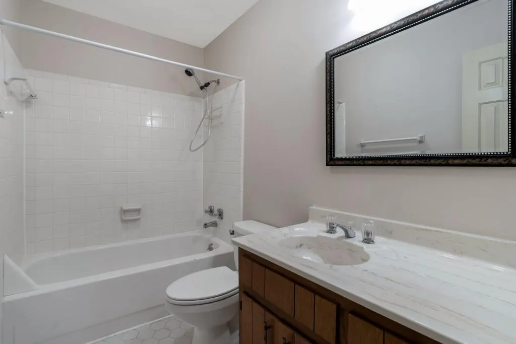 270 Mark Trail, Sandy Springs, Georgia 30328, 4 Bedrooms Bedrooms, ,3 BathroomsBathrooms,Residential,Sold,270 Mark Trail,6763552