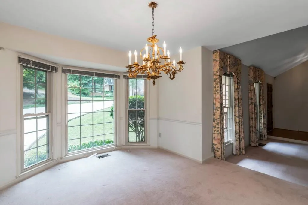 270 Mark Trail, Sandy Springs, Georgia 30328, 4 Bedrooms Bedrooms, ,3 BathroomsBathrooms,Residential,Sold,270 Mark Trail,6763552