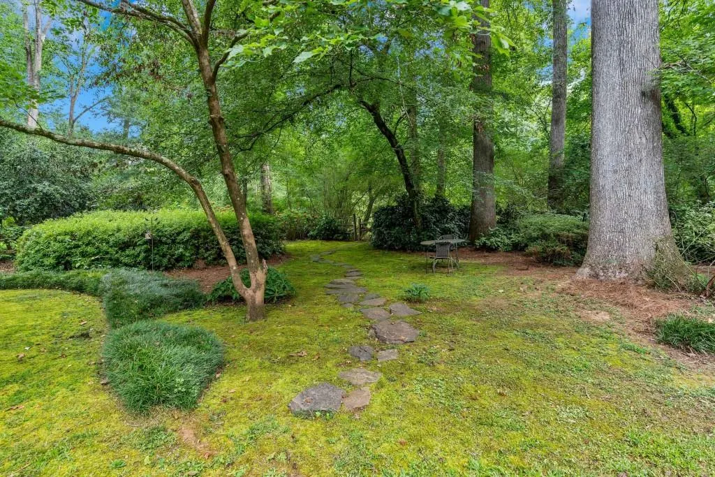 270 Mark Trail, Sandy Springs, Georgia 30328, 4 Bedrooms Bedrooms, ,3 BathroomsBathrooms,Residential,Sold,270 Mark Trail,6763552