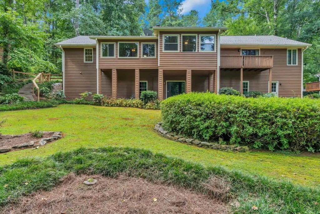 270 Mark Trail, Sandy Springs, Georgia 30328, 4 Bedrooms Bedrooms, ,3 BathroomsBathrooms,Residential,Sold,270 Mark Trail,6763552