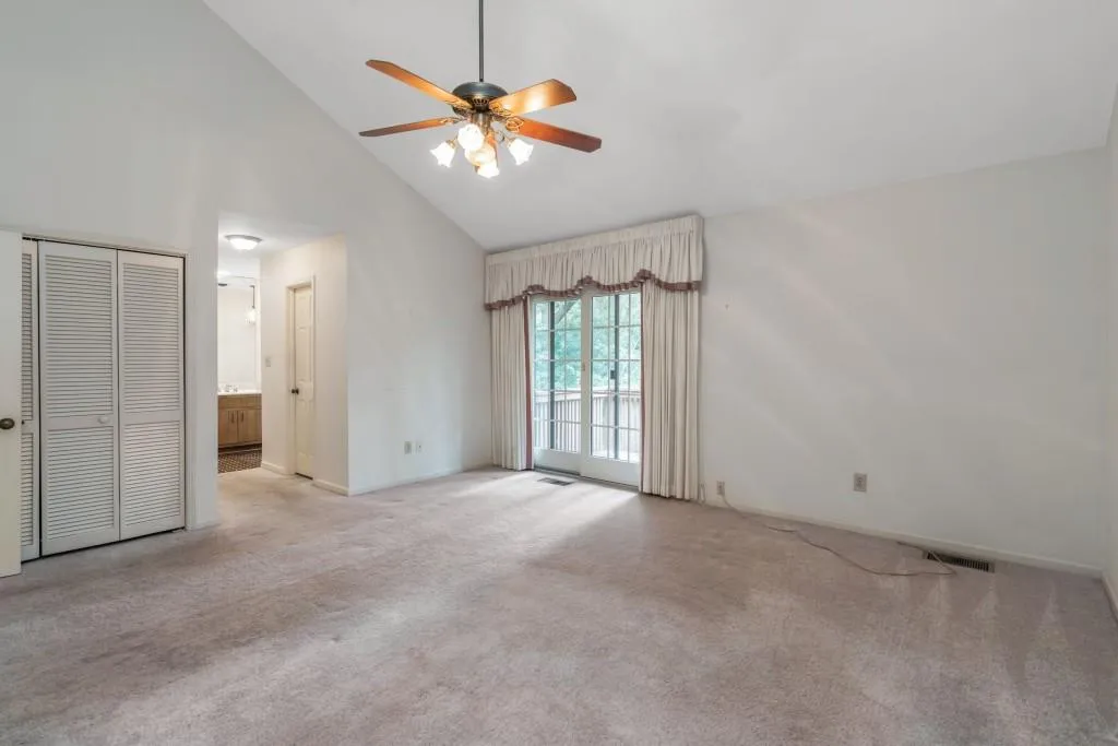 270 Mark Trail, Sandy Springs, Georgia 30328, 4 Bedrooms Bedrooms, ,3 BathroomsBathrooms,Residential,Sold,270 Mark Trail,6763552