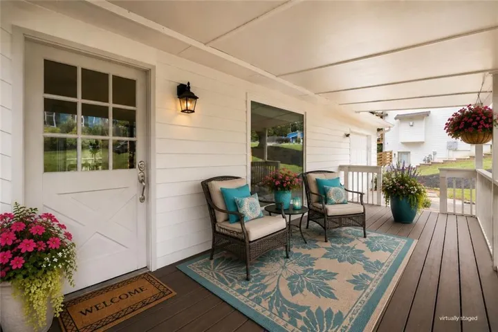 270 Parkmont Court, Roswell, Georgia 30076