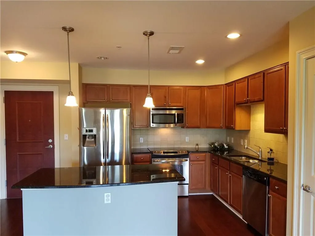 200 River Vista Drive Unit 641, Atlanta, Georgia 30339, 2 Bedrooms Bedrooms, ,2 BathroomsBathrooms,Residential,Sold,200 River Vista Drive Unit 641,5749042