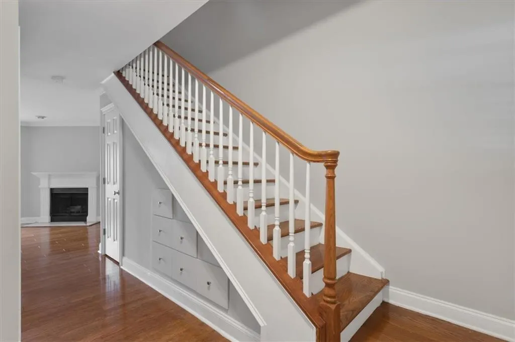 802 Masons Creek Circle, Sandy Springs, Georgia 30350, 2 Bedrooms Bedrooms, ,2 BathroomsBathrooms,Residential,Sold,802 Masons Creek Circle,6914044