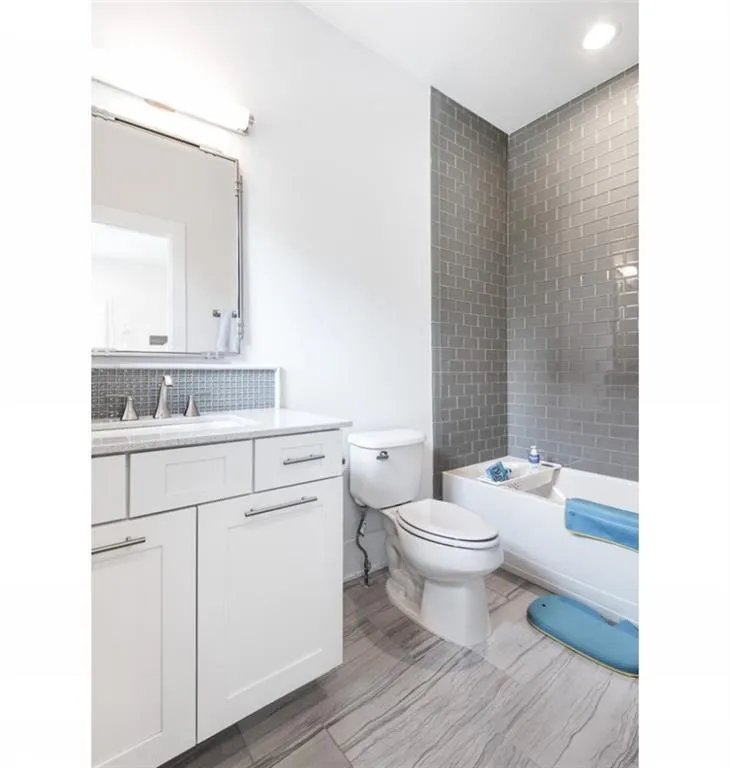 447 Alderwood Street Unit 0, Sandy Springs, Georgia 30328, 3 Bedrooms Bedrooms, ,3 BathroomsBathrooms,Residential,Sold,447 Alderwood Street Unit 0,5696980