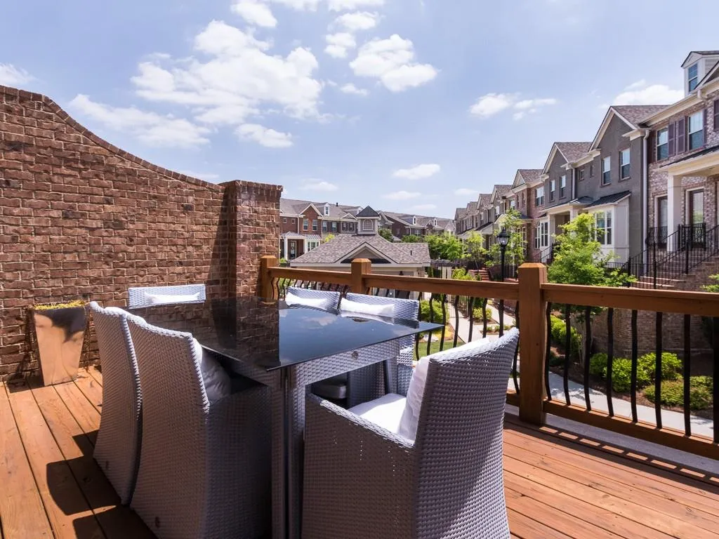 447 Alderwood Street Unit 0, Sandy Springs, Georgia 30328, 3 Bedrooms Bedrooms, ,3 BathroomsBathrooms,Residential,Sold,447 Alderwood Street Unit 0,5696980