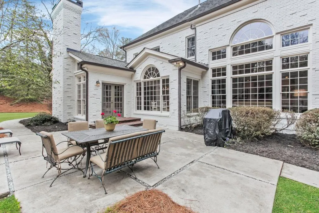 495 Londonberry Road, Sandy Springs, Georgia 30327, 5 Bedrooms Bedrooms, ,5 BathroomsBathrooms,Residential,Sold,495 Londonberry Road,6697168