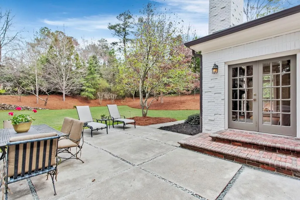 495 Londonberry Road, Sandy Springs, Georgia 30327, 5 Bedrooms Bedrooms, ,5 BathroomsBathrooms,Residential,Sold,495 Londonberry Road,6697168