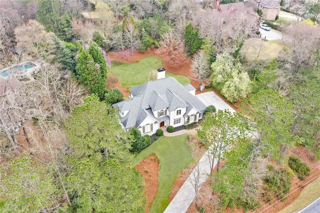 495 Londonberry Road, Sandy Springs, Georgia 30327, 5 Bedrooms Bedrooms, ,5 BathroomsBathrooms,Residential,Sold,495 Londonberry Road,6697168