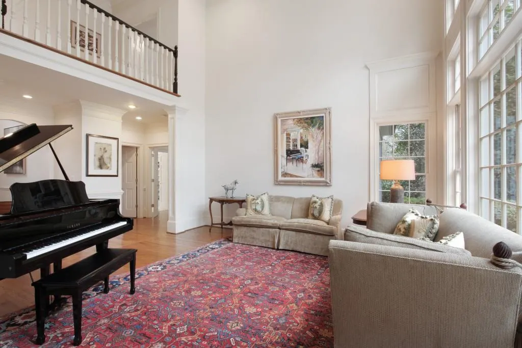 495 Londonberry Road, Sandy Springs, Georgia 30327, 5 Bedrooms Bedrooms, ,5 BathroomsBathrooms,Residential,Sold,495 Londonberry Road,6697168