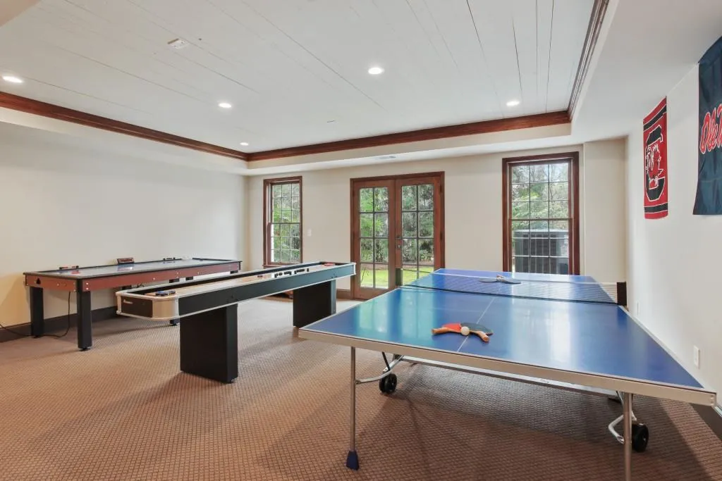 495 Londonberry Road, Sandy Springs, Georgia 30327, 5 Bedrooms Bedrooms, ,5 BathroomsBathrooms,Residential,Sold,495 Londonberry Road,6697168