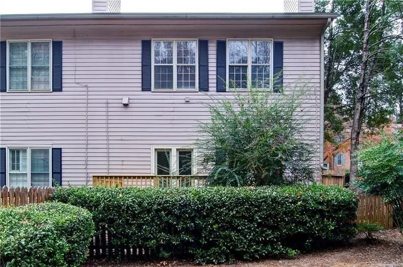 208 Brandywine Circle, Sandy Springs, Georgia 30350, 4 Bedrooms Bedrooms, ,3 BathroomsBathrooms,Residential,Sold,208 Brandywine Circle,6107053