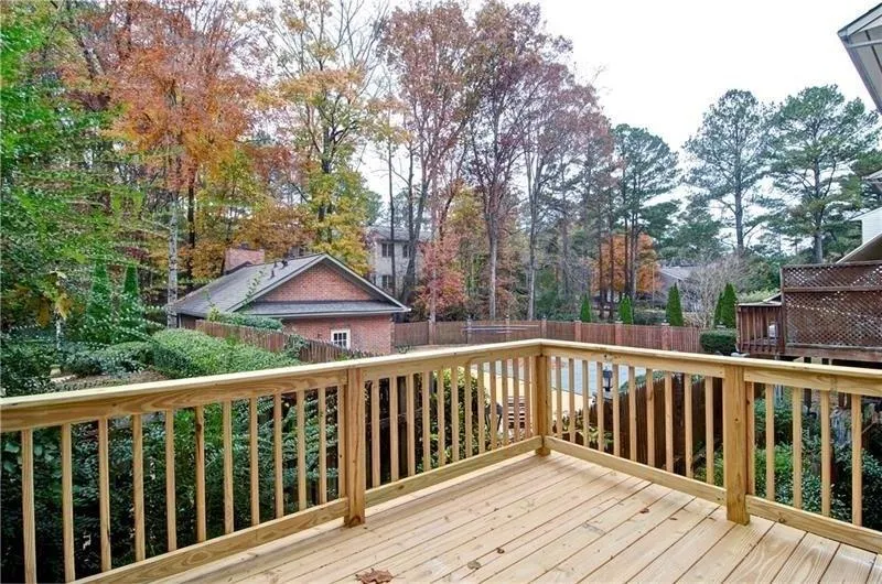 208 Brandywine Circle, Sandy Springs, Georgia 30350, 4 Bedrooms Bedrooms, ,3 BathroomsBathrooms,Residential,Sold,208 Brandywine Circle,6107053