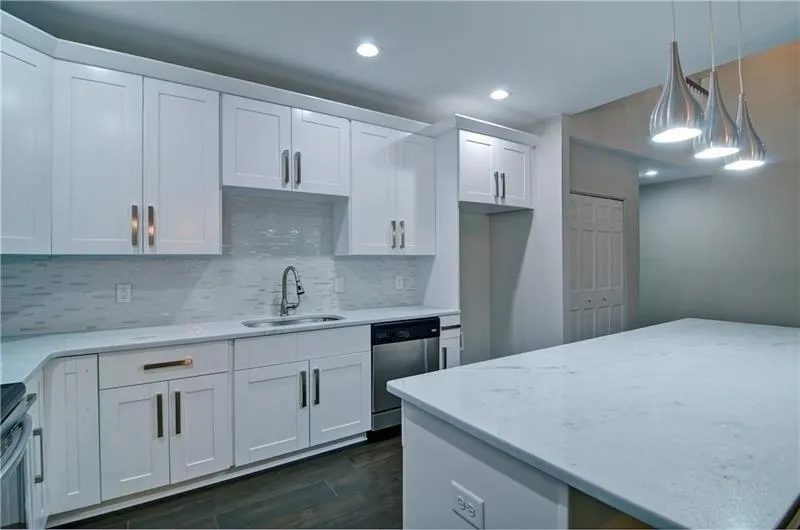 208 Brandywine Circle, Sandy Springs, Georgia 30350, 4 Bedrooms Bedrooms, ,3 BathroomsBathrooms,Residential,Sold,208 Brandywine Circle,6107053