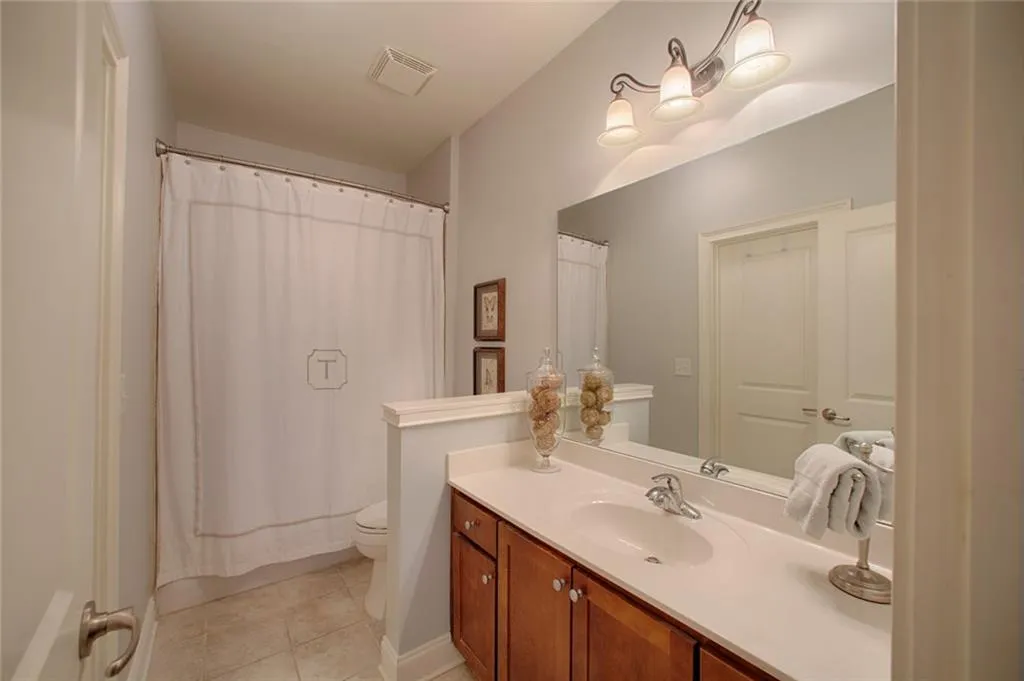 6474 Chariot Street Unit 22, Sandy Springs, Georgia 30328, 2 Bedrooms Bedrooms, ,2 BathroomsBathrooms,Residential,Sold,6474 Chariot Street Unit 22,5965490