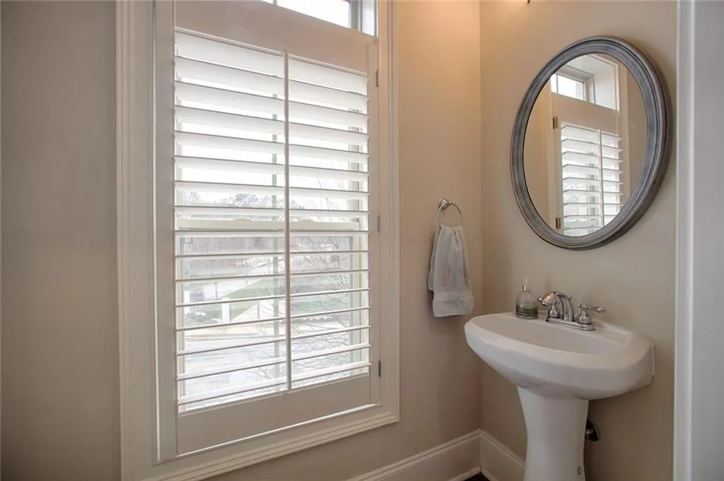 6474 Chariot Street Unit 22, Sandy Springs, Georgia 30328, 2 Bedrooms Bedrooms, ,2 BathroomsBathrooms,Residential,Sold,6474 Chariot Street Unit 22,5965490