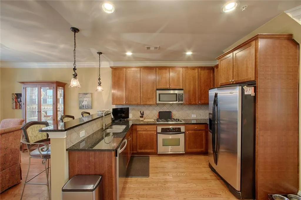 6474 Chariot Street Unit 22, Sandy Springs, Georgia 30328, 2 Bedrooms Bedrooms, ,2 BathroomsBathrooms,Residential,Sold,6474 Chariot Street Unit 22,5965490