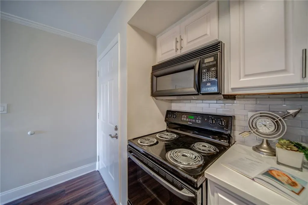 795 Hammond Drive Unit 211, Atlanta, Georgia 30328, 1 Bedroom Bedrooms, ,1 BathroomBathrooms,Residential,Sold,795 Hammond Drive Unit 211,7070946