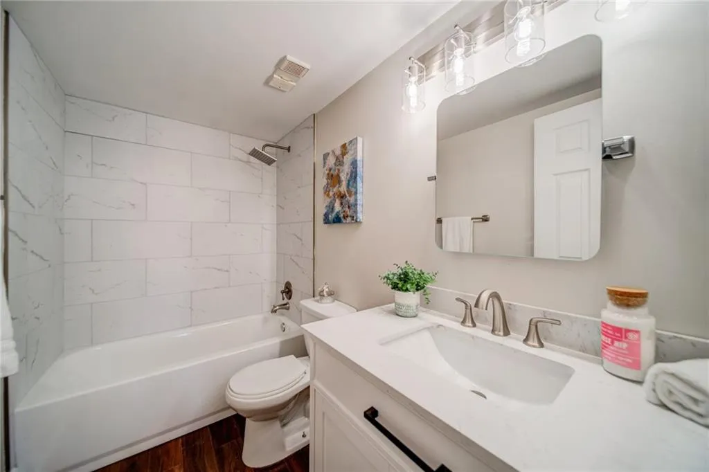 795 Hammond Drive Unit 211, Atlanta, Georgia 30328, 1 Bedroom Bedrooms, ,1 BathroomBathrooms,Residential,Sold,795 Hammond Drive Unit 211,7070946