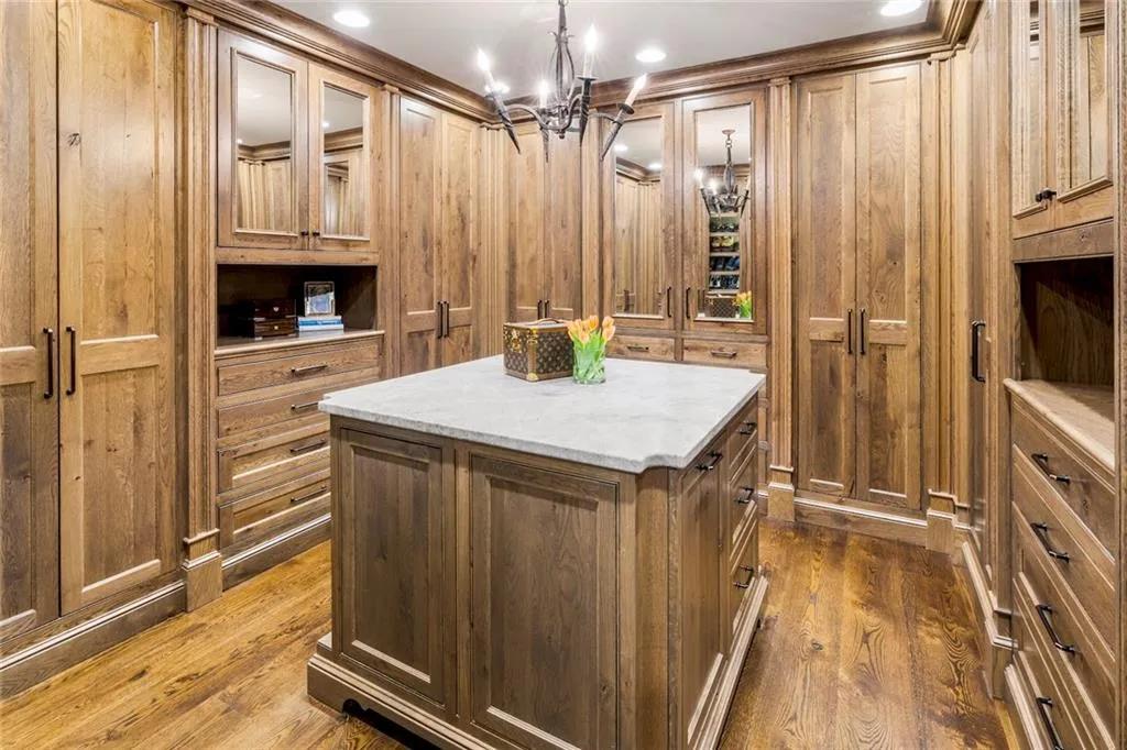 75 Finch Forest Trail, Sandy Springs, Georgia 30327, 6 Bedrooms Bedrooms, ,7 BathroomsBathrooms,Residential,Sold,75 Finch Forest Trail,6819130