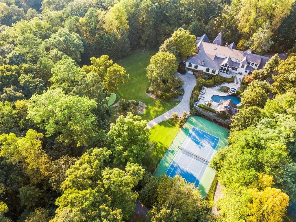 75 Finch Forest Trail, Sandy Springs, Georgia 30327, 6 Bedrooms Bedrooms, ,7 BathroomsBathrooms,Residential,Sold,75 Finch Forest Trail,6819130