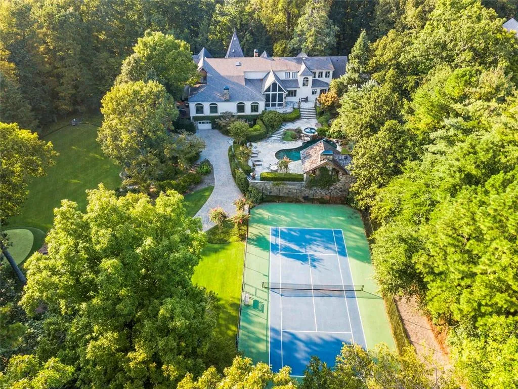 75 Finch Forest Trail, Sandy Springs, Georgia 30327, 6 Bedrooms Bedrooms, ,7 BathroomsBathrooms,Residential,Sold,75 Finch Forest Trail,6819130