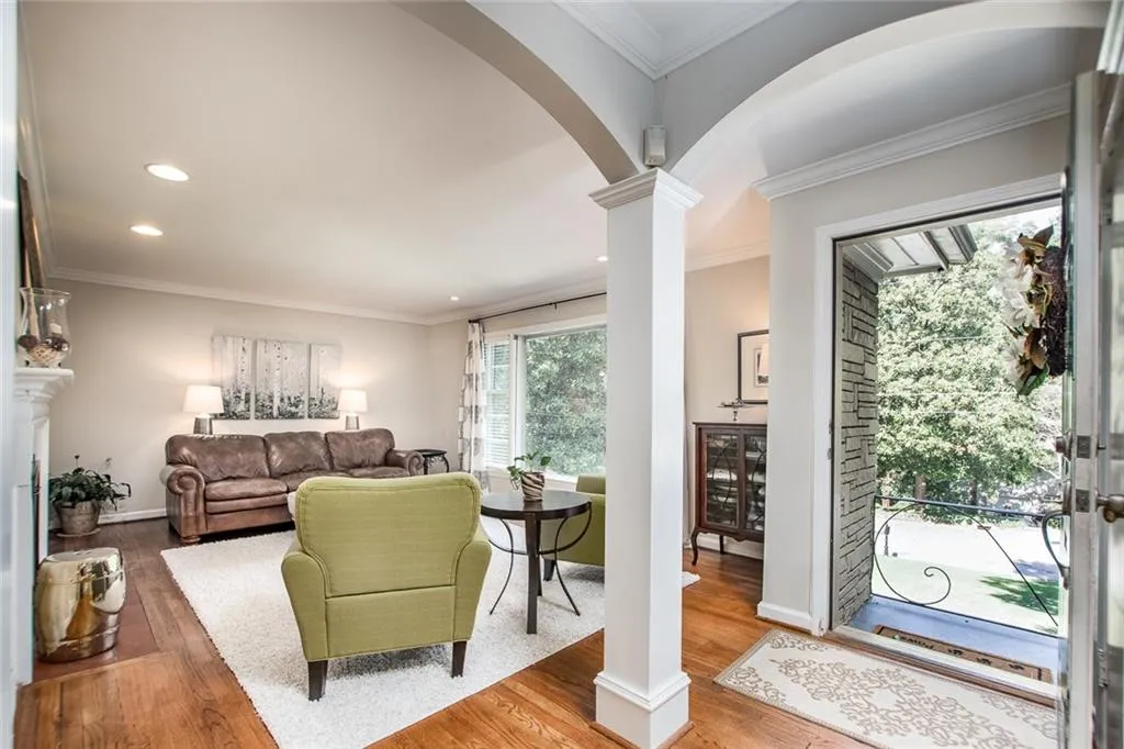 682 Upton Road Nw, Atlanta, Georgia 30318, 3 Bedrooms Bedrooms, ,2 BathroomsBathrooms,Residential,Sold,682 Upton Road Nw,5928108