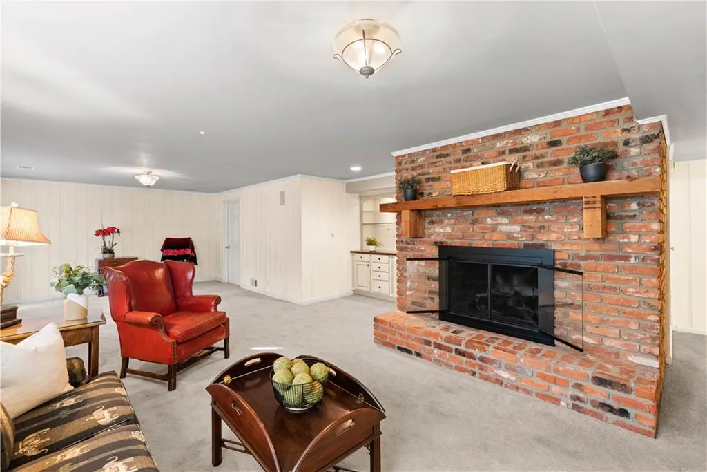 5645 Colton Drive, Atlanta, Georgia 30342, 4 Bedrooms Bedrooms, ,3 BathroomsBathrooms,Residential,Sold,5645 Colton Drive,6988804