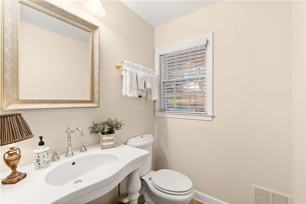 5645 Colton Drive, Atlanta, Georgia 30342, 4 Bedrooms Bedrooms, ,3 BathroomsBathrooms,Residential,Sold,5645 Colton Drive,6988804