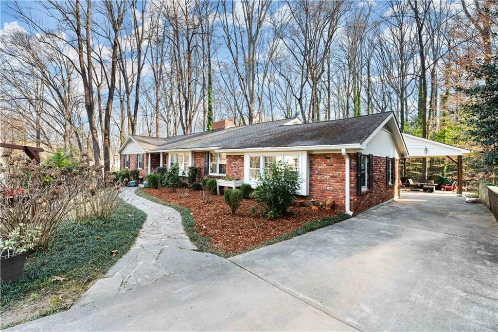 5645 Colton Drive, Atlanta, Georgia 30342, 4 Bedrooms Bedrooms, ,3 BathroomsBathrooms,Residential,Sold,5645 Colton Drive,6988804