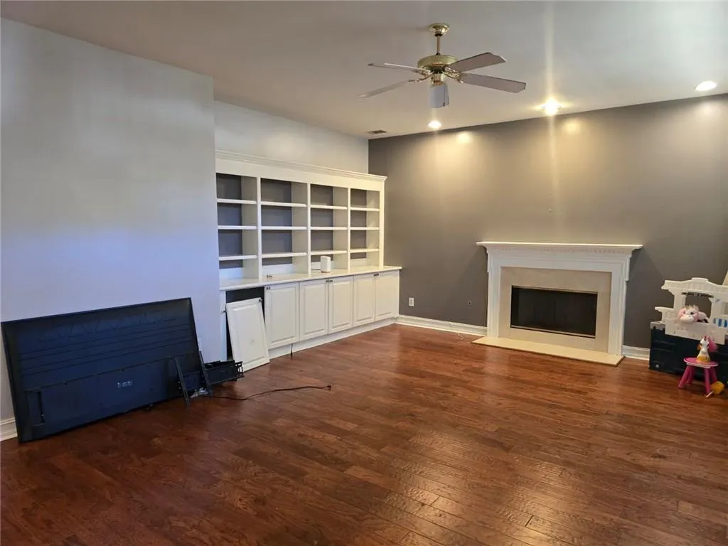 232 Spalding Gates Drive, Atlanta, Georgia 30328, 3 Bedrooms Bedrooms, ,2 BathroomsBathrooms,Residential,For Sale,232 Spalding Gates Drive,7668866