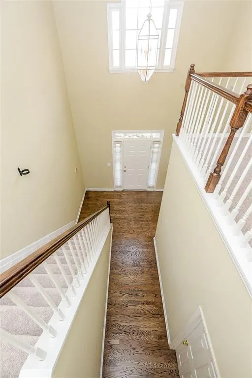 255 Somerset Court, Sandy Springs, Georgia 30350, 4 Bedrooms Bedrooms, ,3 BathroomsBathrooms,Residential,Sold,255 Somerset Court,5852715