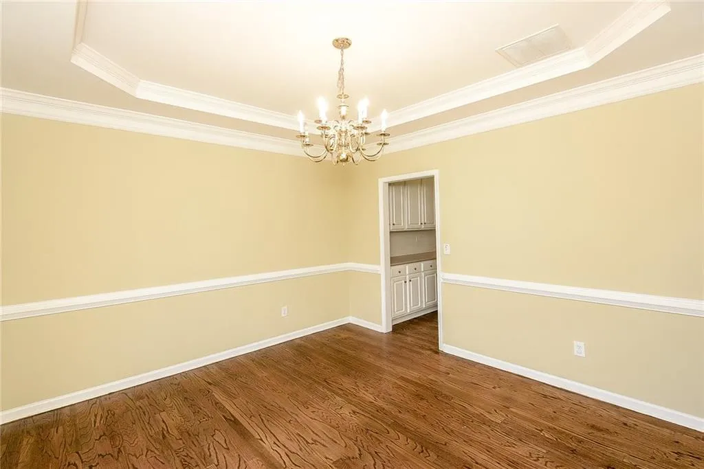 255 Somerset Court, Sandy Springs, Georgia 30350, 4 Bedrooms Bedrooms, ,3 BathroomsBathrooms,Residential,Sold,255 Somerset Court,5852715