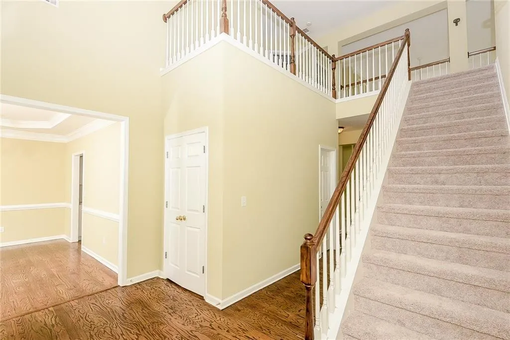 255 Somerset Court, Sandy Springs, Georgia 30350, 4 Bedrooms Bedrooms, ,3 BathroomsBathrooms,Residential,Sold,255 Somerset Court,5852715