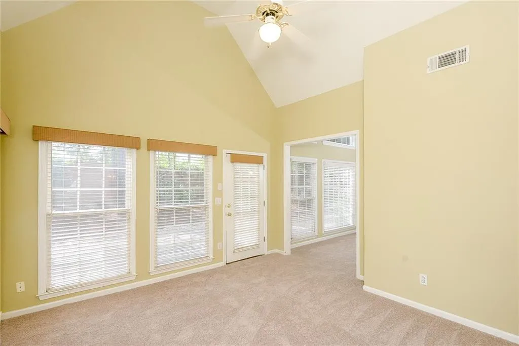 255 Somerset Court, Sandy Springs, Georgia 30350, 4 Bedrooms Bedrooms, ,3 BathroomsBathrooms,Residential,Sold,255 Somerset Court,5852715