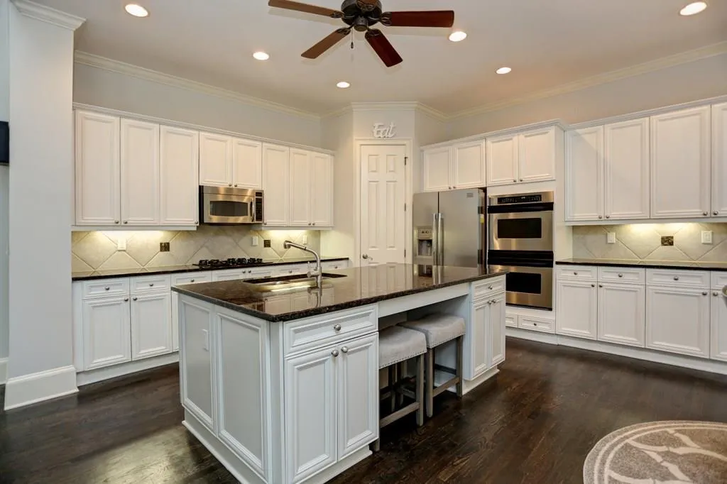 245 Lake Summit View, Atlanta, Georgia 30342, 5 Bedrooms Bedrooms, ,4 BathroomsBathrooms,Residential,Sold,245 Lake Summit View,5892560