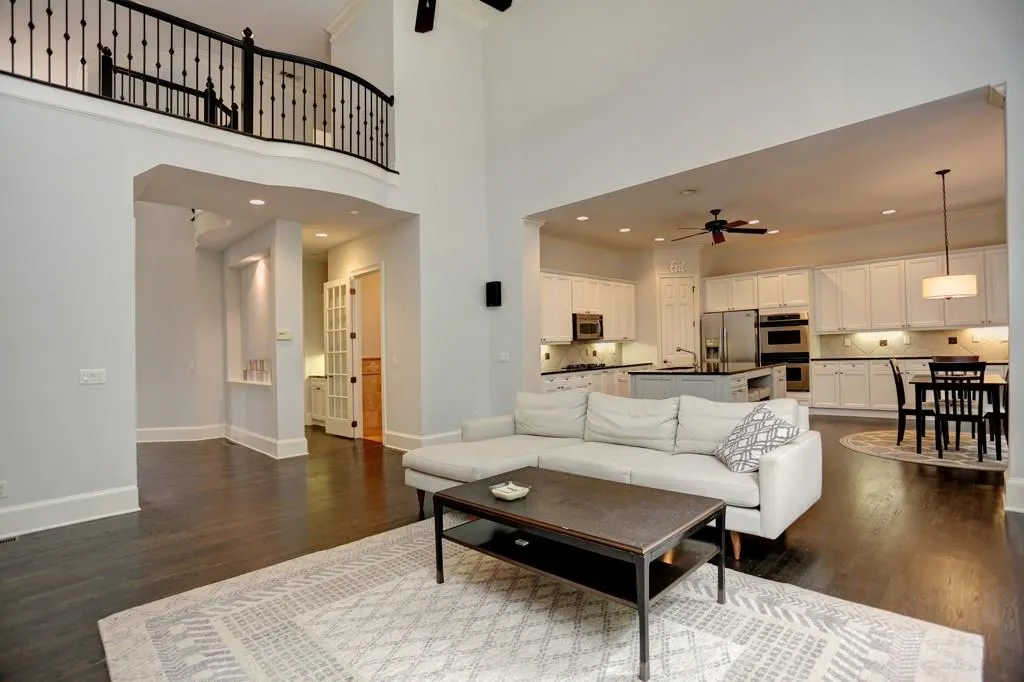 245 Lake Summit View, Atlanta, Georgia 30342, 5 Bedrooms Bedrooms, ,4 BathroomsBathrooms,Residential,Sold,245 Lake Summit View,5892560