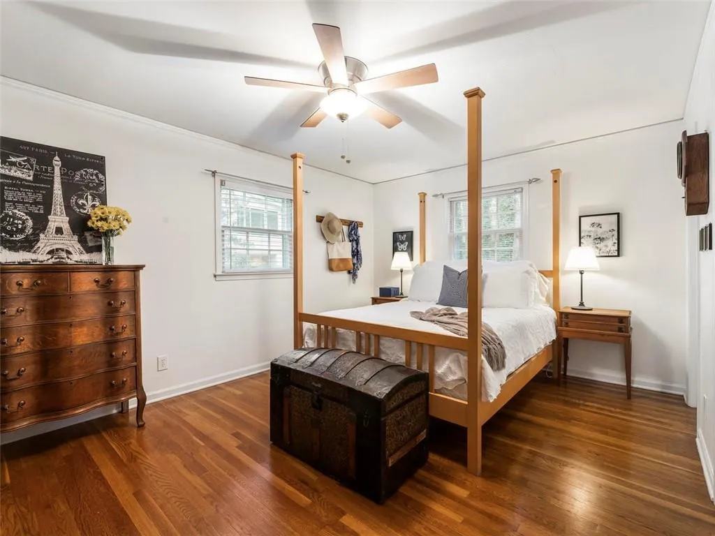 650 Edgewater Trail, Sandy Springs, Georgia 30328, 4 Bedrooms Bedrooms, ,3 BathroomsBathrooms,Residential,Sold,650 Edgewater Trail,6679391