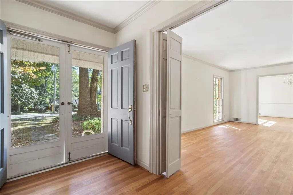 820 Starlight Circle, Sandy Springs, Georgia 30342, 2 Bedrooms Bedrooms, ,3 BathroomsBathrooms,Residential,Sold,820 Starlight Circle,6968223