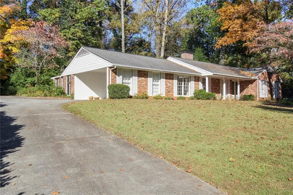 820 Starlight Circle, Sandy Springs, Georgia 30342, 2 Bedrooms Bedrooms, ,3 BathroomsBathrooms,Residential,Sold,820 Starlight Circle,6968223