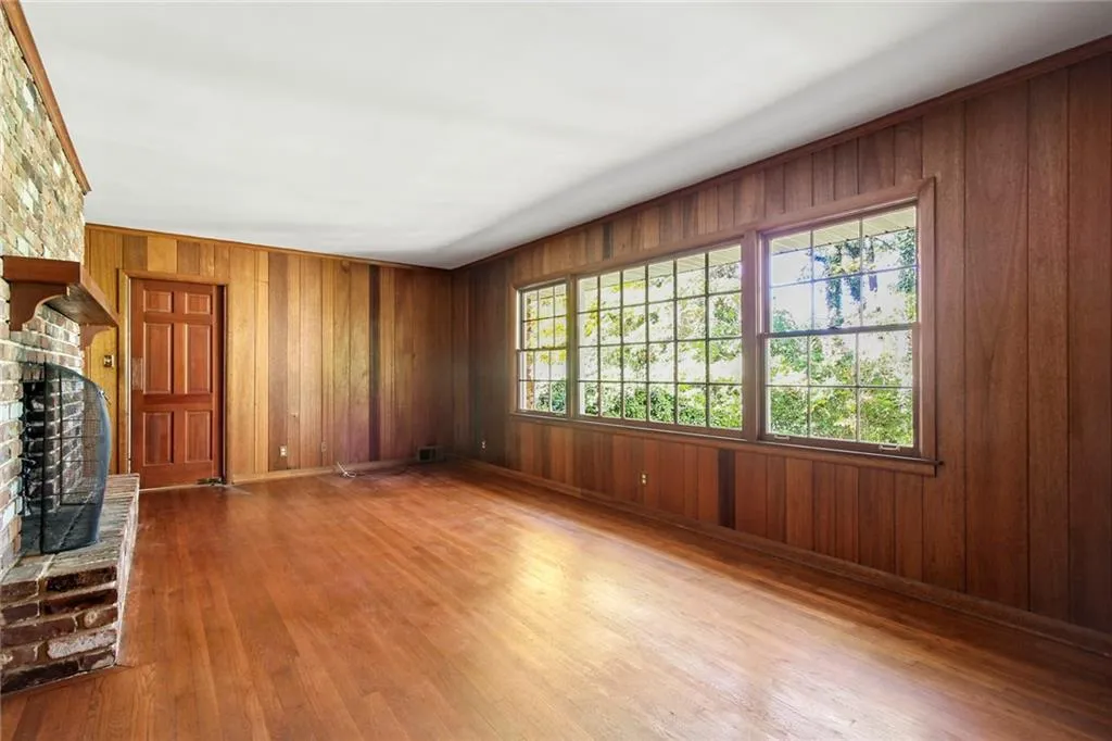 820 Starlight Circle, Sandy Springs, Georgia 30342, 2 Bedrooms Bedrooms, ,3 BathroomsBathrooms,Residential,Sold,820 Starlight Circle,6968223