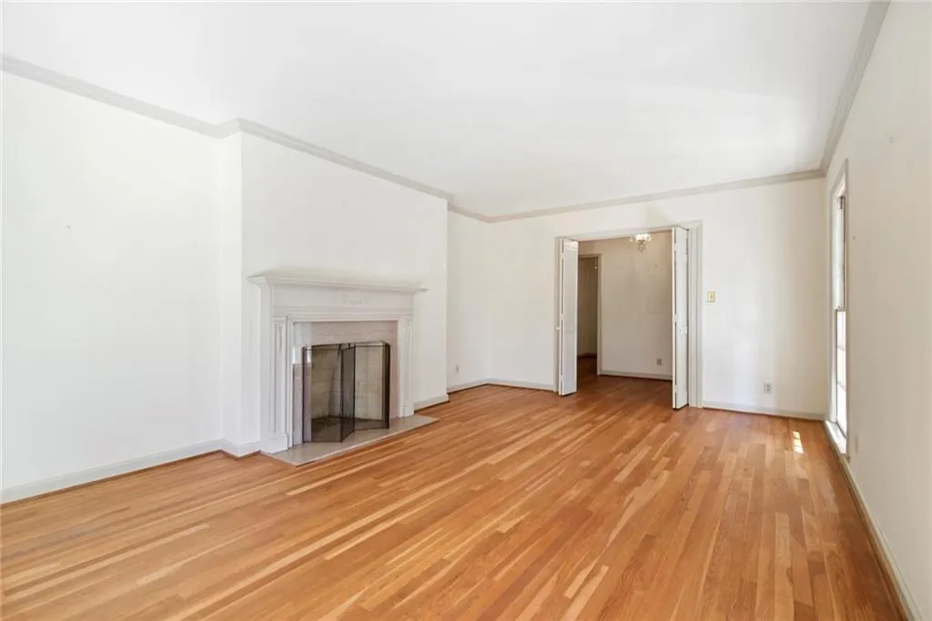 820 Starlight Circle, Sandy Springs, Georgia 30342, 2 Bedrooms Bedrooms, ,3 BathroomsBathrooms,Residential,Sold,820 Starlight Circle,6968223