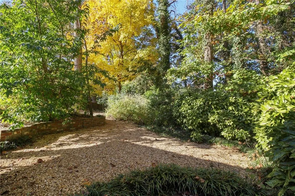 820 Starlight Circle, Sandy Springs, Georgia 30342, 2 Bedrooms Bedrooms, ,3 BathroomsBathrooms,Residential,Sold,820 Starlight Circle,6968223