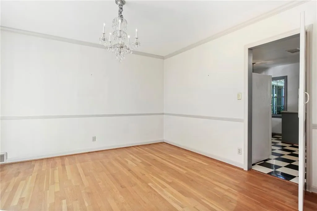 820 Starlight Circle, Sandy Springs, Georgia 30342, 2 Bedrooms Bedrooms, ,3 BathroomsBathrooms,Residential,Sold,820 Starlight Circle,6968223